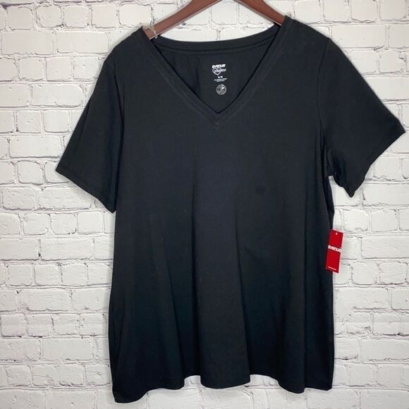 Black V-Neck Cotton Stretch Tee  Avenue 14/16 - Picture 1 of 6